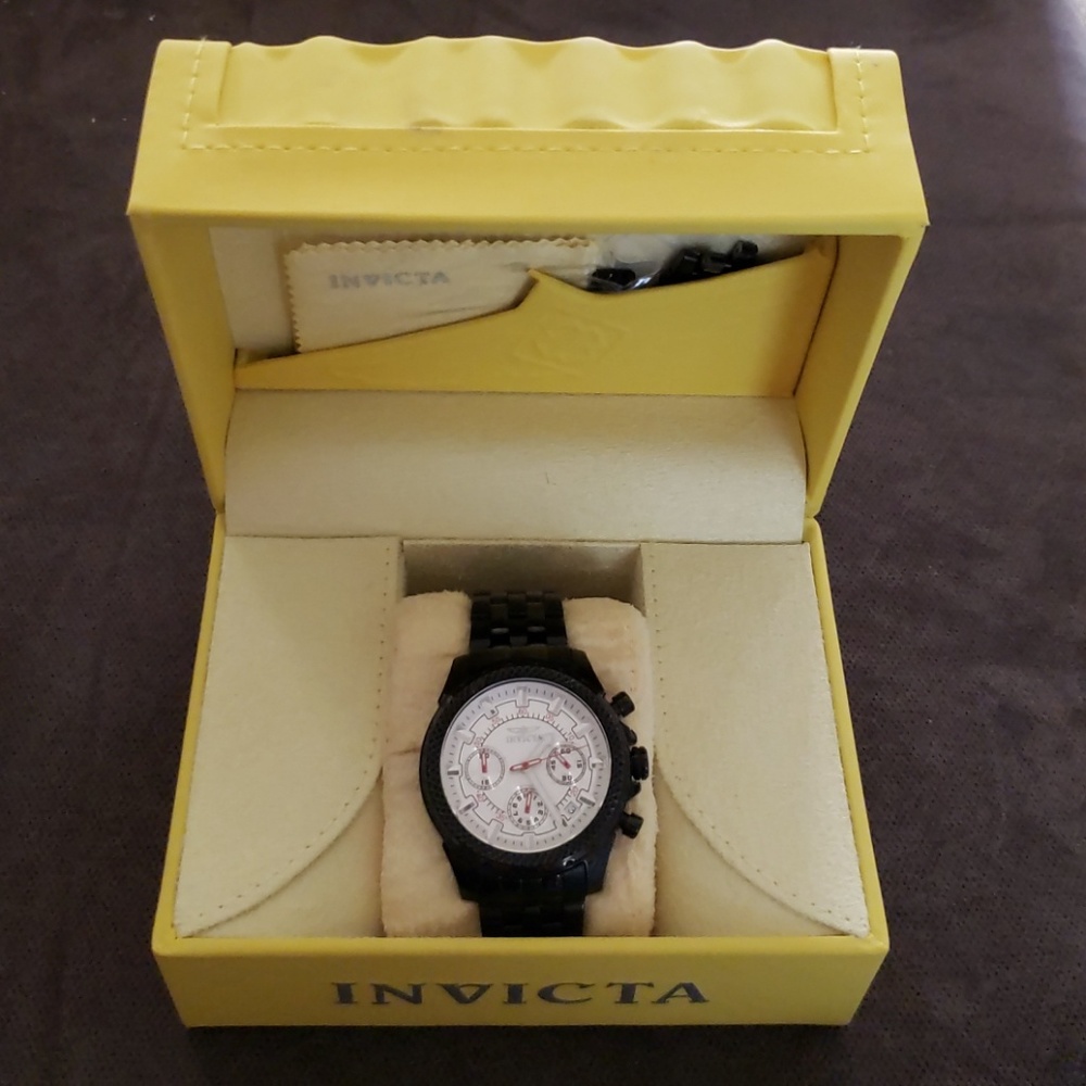 Watch - Picture 2 of 3